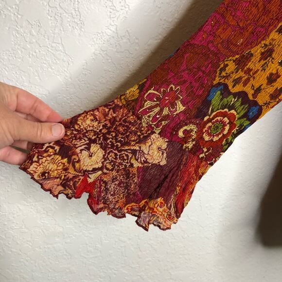 Alberto Makali red gold mixed floral print sequin crinkle top size Large - Picture 6 of 16